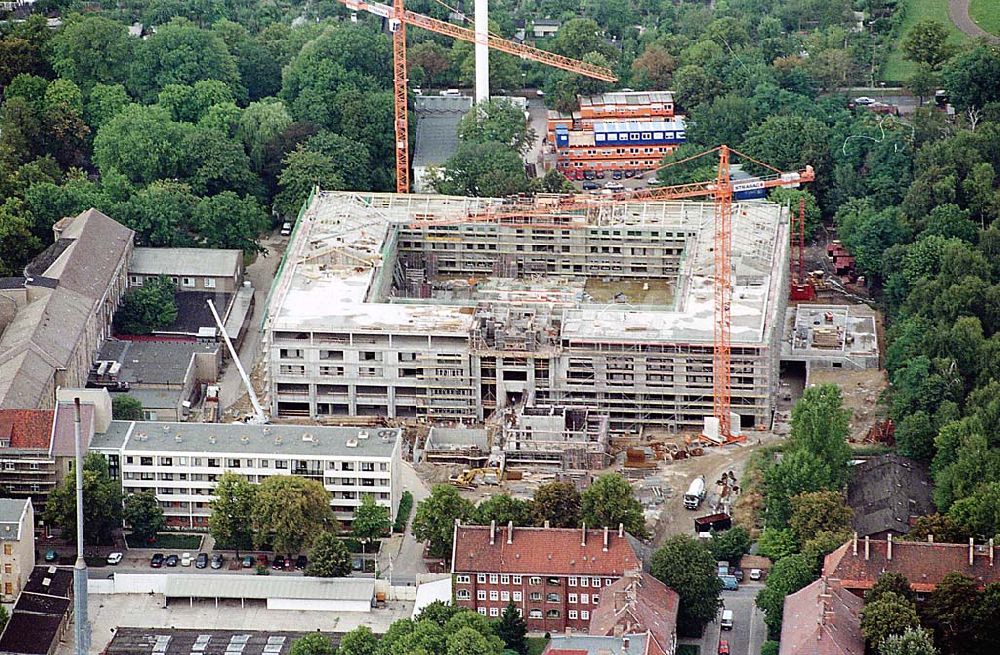 Berlin von oben - 06.09.1995 Berlin Neubau Krankenhaus Berlin - Weißensee Parkklinik