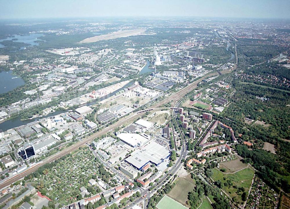 Luftbild Berlin - Spandau - Berlin Spandau mit Blick auf das IKEA-Gelände (schwedisches Möbelhaus) in Spandau, Berlin