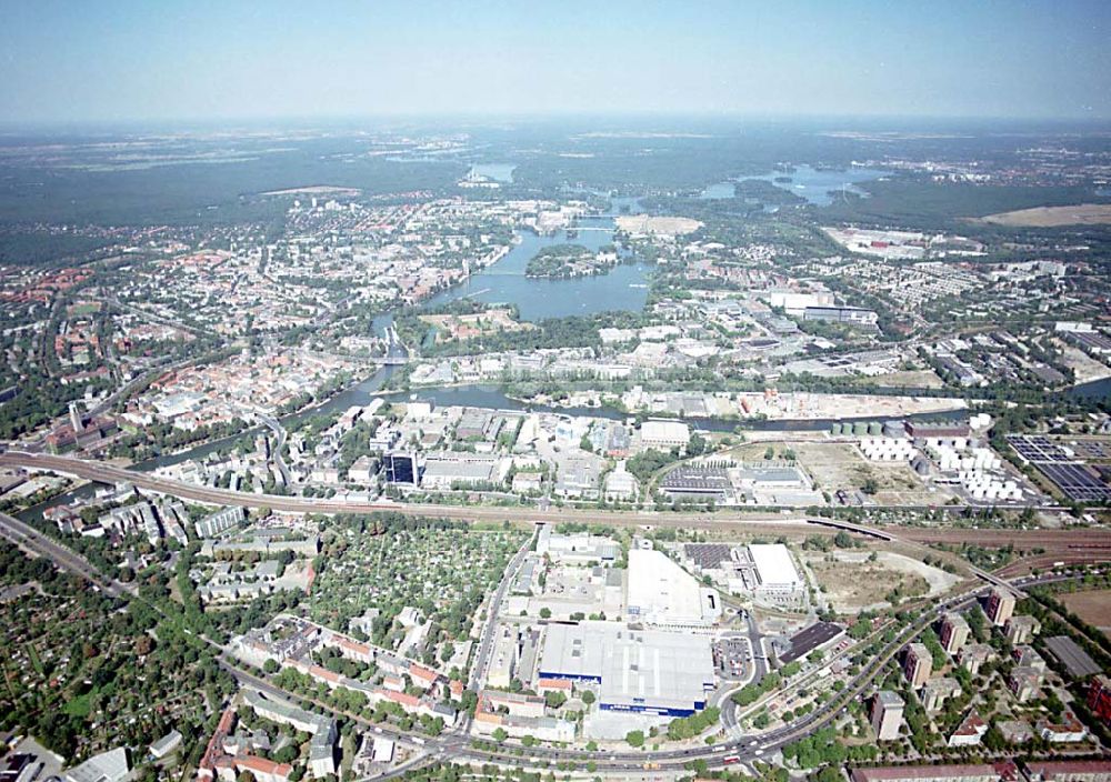 Luftaufnahme Berlin - Spandau - Berlin Spandau mit Blick auf das IKEA-Gelände (schwedisches Möbelhaus) in Spandau, Berlin