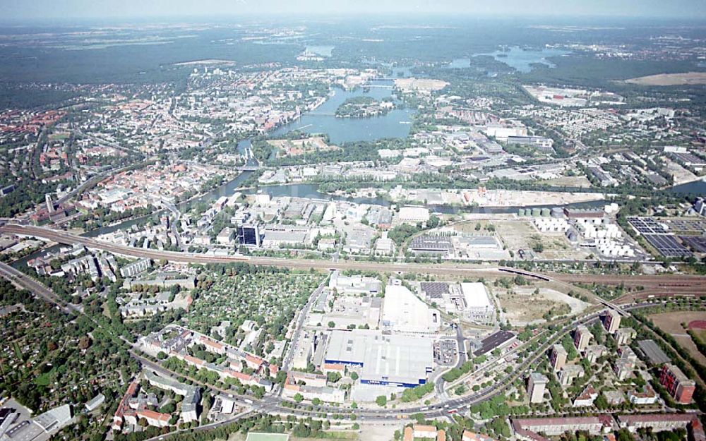 Berlin - Spandau von oben - Berlin Spandau mit Blick auf das IKEA-Gelände (schwedisches Möbelhaus) in Spandau, Berlin