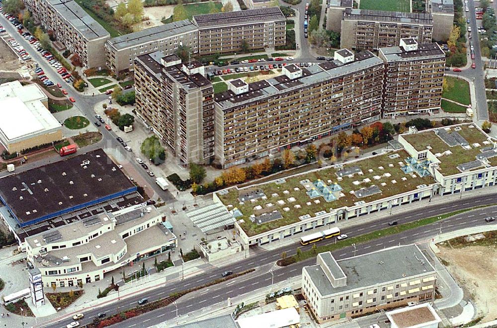 Luftbild Berlin Hellersdorf - 24.09.1995 Berlin, Spree - Center Hellersdorf