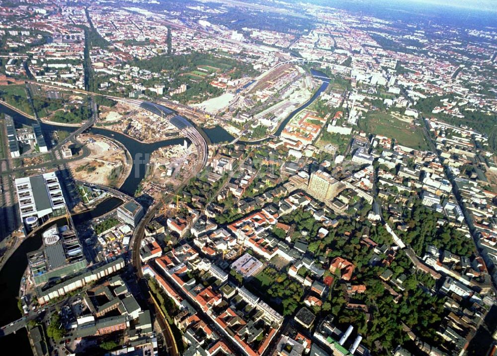 Berlin von oben - Berlin Stadtansicht Spreebogen am Kanzleramt, Lehrter Bahnhof, Charitee 