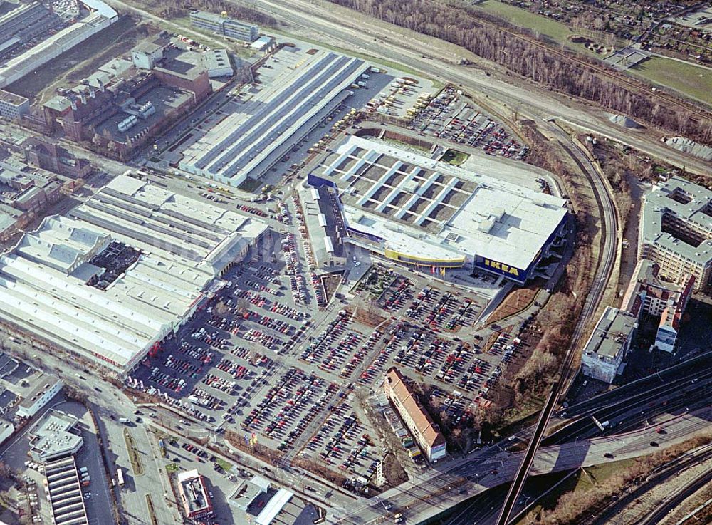 Luftbild Berlin-Tempelhof - Berlin Tempelhof 06.12.2003 Neu errichtetes IKEA Einrichtungshaus an der Alboinstraße, Nähe Flughafen Berlin-Tempelhof