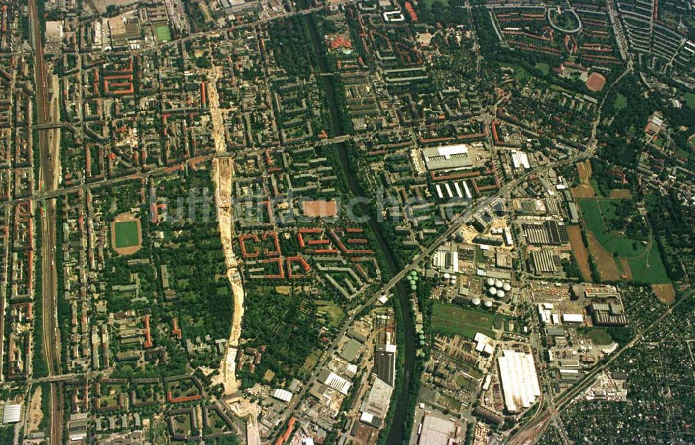 Luftaufnahme Berlin - Berlin - Tempelhof / Neukölln aus 10000 ft Höhe