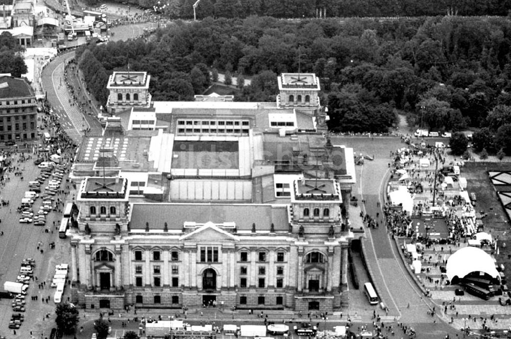 Luftaufnahme Berlin - 02.10.1994 Berlin-Tiergarten Gelände am Berliner Reichstag