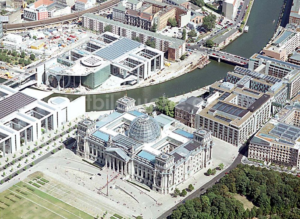 Luftbild Berlin - Tiergarten (Spreebogen) - Berlin Tiergarten Regierungsviertel im Berliner Tiegarten mit dem Reichstag Paul-Löbe-Haus und Marie-Elisabeth-Lüders-Haus am Spreebogen Im Auftrag der Bundesbaugesellschaft mbH