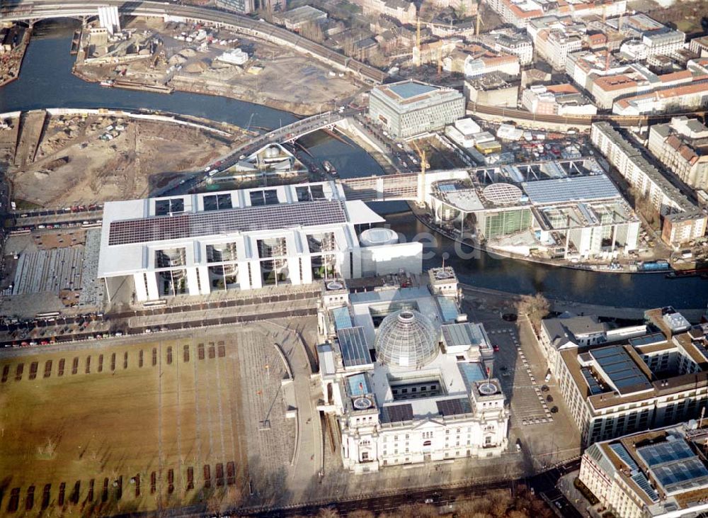 Luftbild Berlin - Tiergarten - Berlin Tiergarten Regierungsviertel im Berliner Tiergarten mit dem Reichstag Paul-Löbe-Haus und Marie-Elisabeth-Lüders-Haus 19