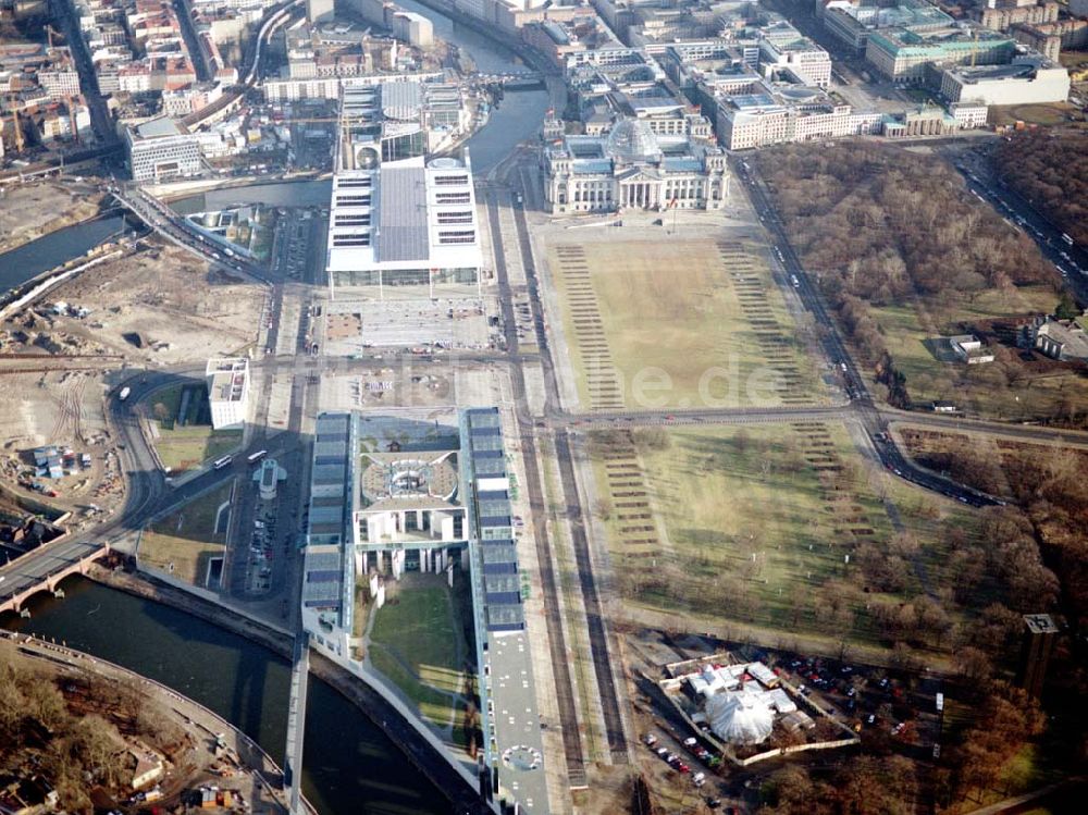 Luftbild Berlin - Tiergarten - Berlin Tiergarten Regierungsviertel im Berliner Tiergarten mit dem Reichstag Paul-Löbe-Haus und Marie-Elisabeth-Lüders-Haus 19