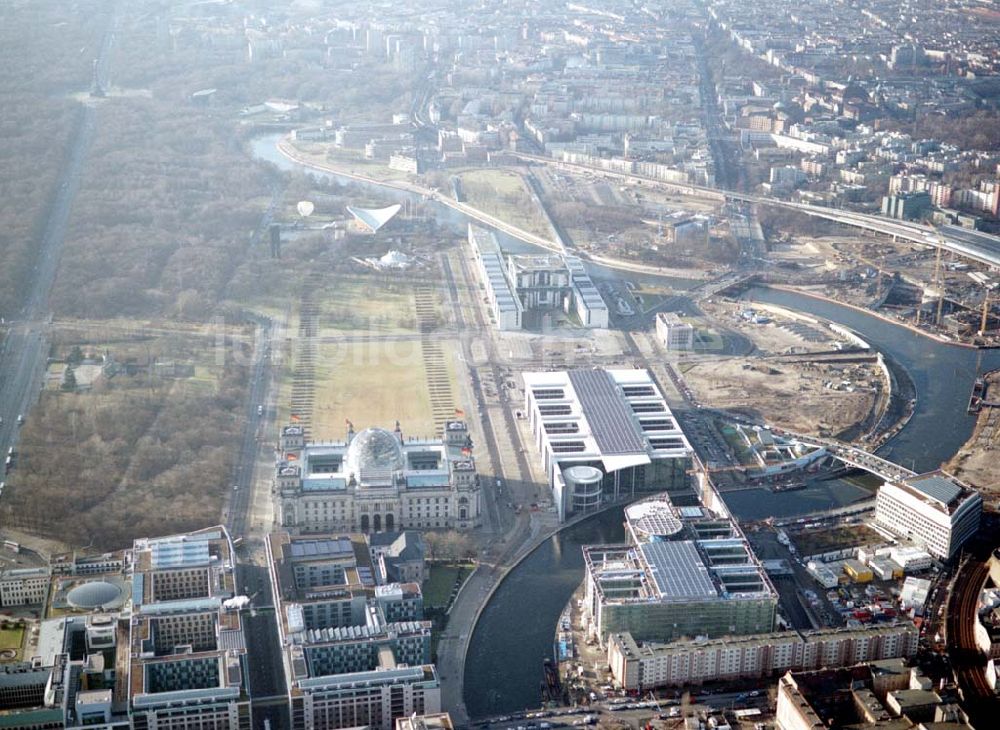 Luftbild Berlin - Tiergarten - Berlin Tiergarten Regierungsviertel im Berliner Tiergarten mit dem Reichstag Paul-Löbe-Haus und Marie-Elisabeth-Lüders-Haus 19