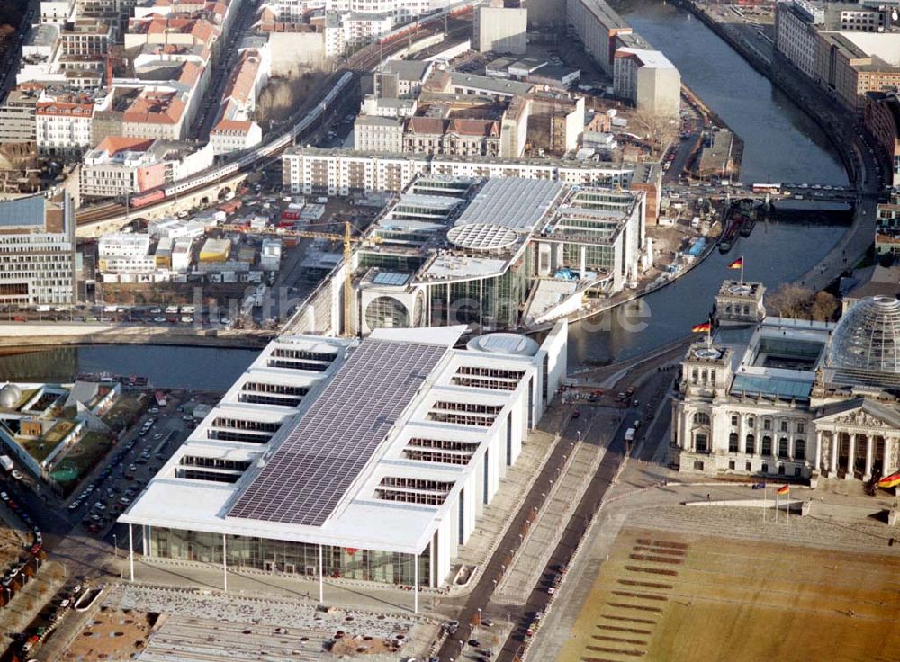 Luftbild Berlin - Tiergarten - Berlin Tiergarten Regierungsviertel im Berliner Tiergarten mit dem Reichstag Paul-Löbe-Haus und Marie-Elisabeth-Lüders-Haus 19