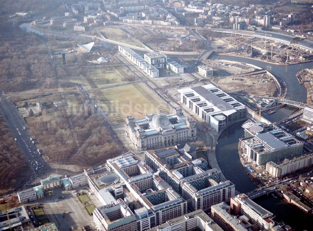 Berlin - Tiergarten von oben - Berlin Tiergarten Regierungsviertel im Berliner Tiergarten mit dem Reichstag Paul-Löbe-Haus und Marie-Elisabeth-Lüders-Haus 19