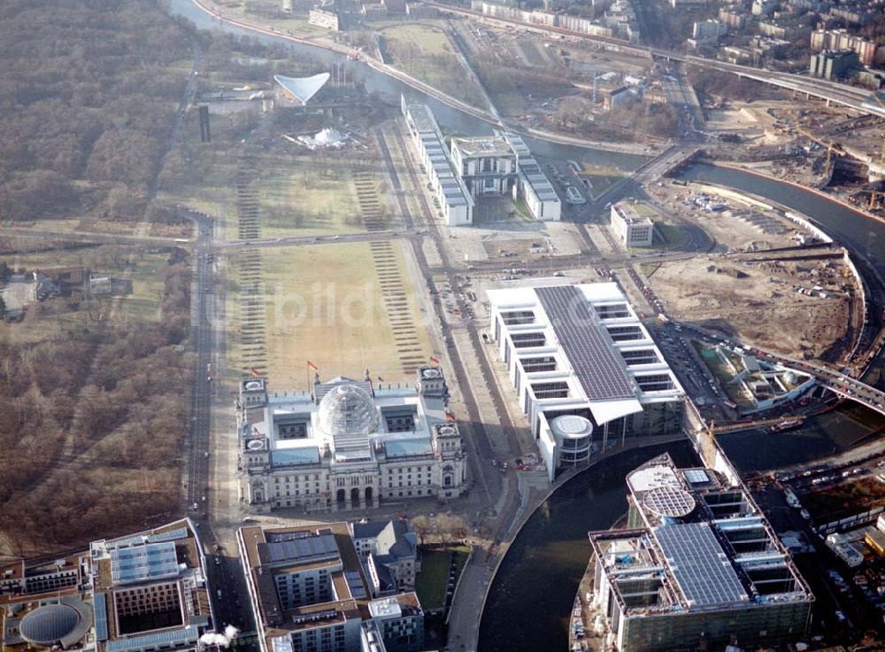 Luftbild Berlin - Tiergarten - Berlin Tiergarten Regierungsviertel im Berliner Tiergarten mit dem Reichstag Paul-Löbe-Haus und Marie-Elisabeth-Lüders-Haus 19