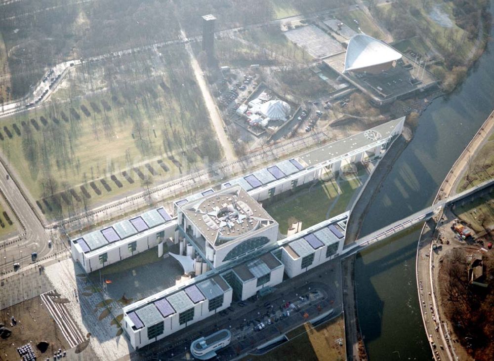 Luftbild Berlin - Tiergarten - Berlin Tiergarten Regierungsviertel im Berliner Tiergarten mit dem Reichstag Paul-Löbe-Haus und Marie-Elisabeth-Lüders-Haus 19