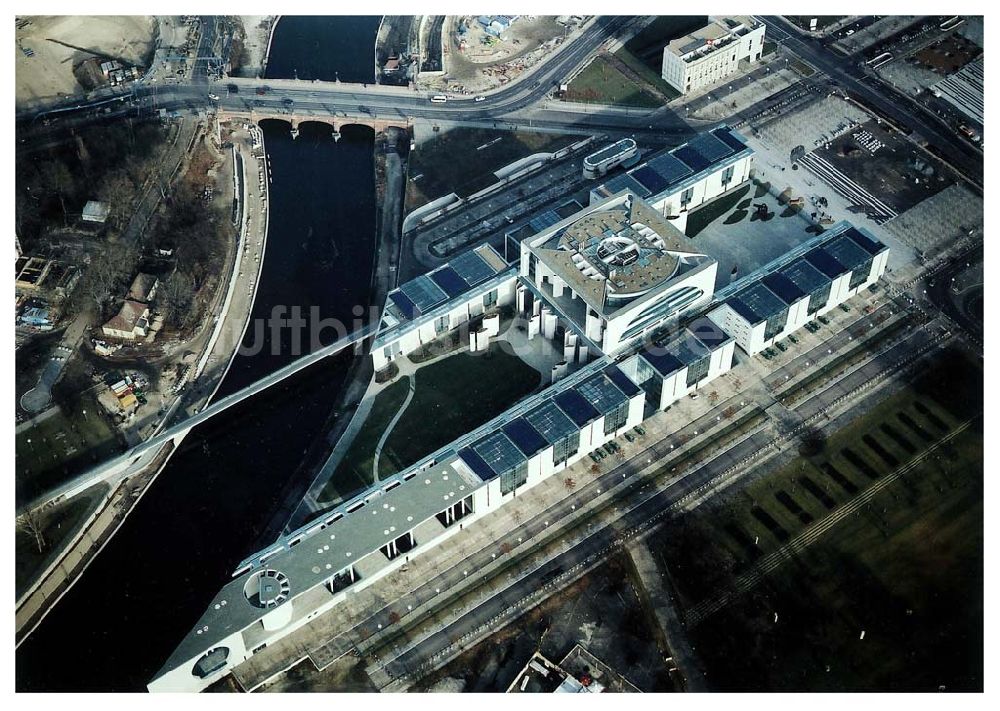 Luftaufnahme Berlin - Tiergarten - Berlin Tiergarten Regierungsviertel im Berliner Tiergarten mit dem Reichstag Paul-Löbe-Haus und Marie-Elisabeth-Lüders-Haus 19