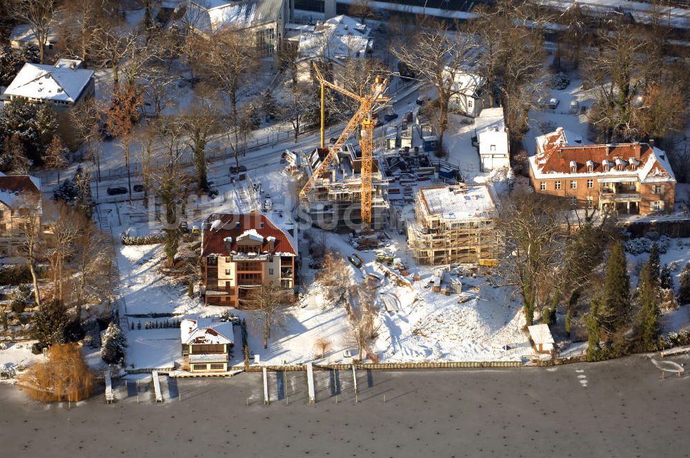 Berlin von oben - Berlin Winterliche Baustelle Am Kleinen Wannsee 2 der CONCEPT BAU - PREMIER GmbH