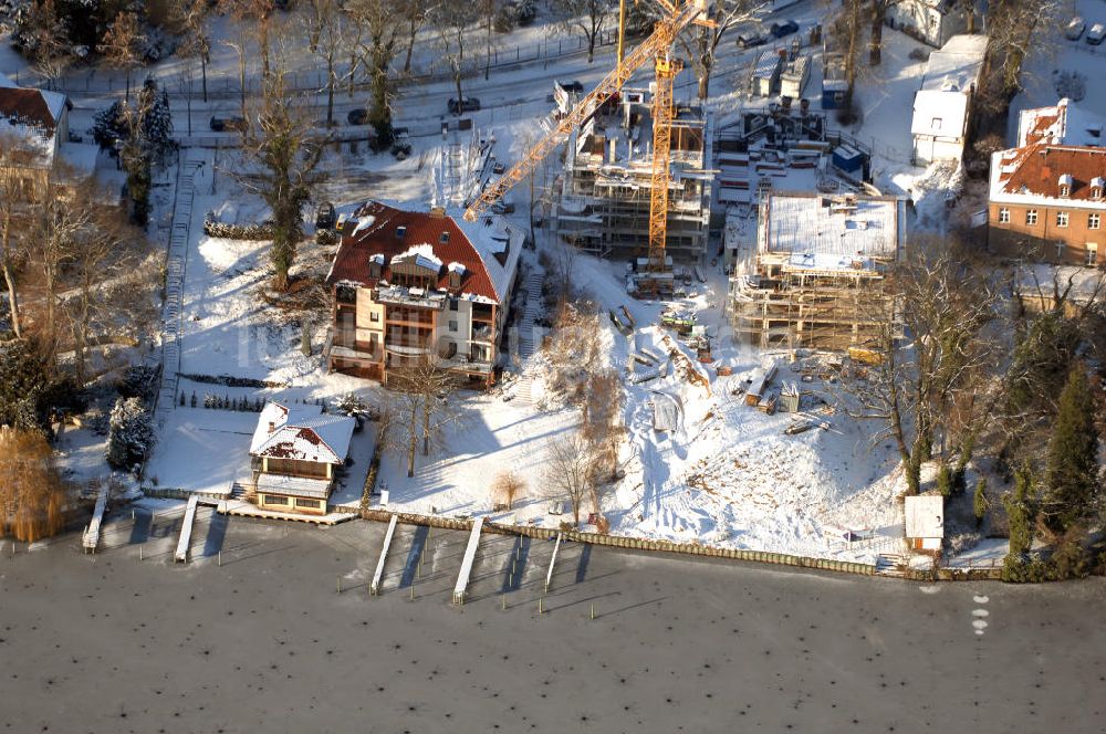 Berlin von oben - Berlin Winterliche Baustelle Am Kleinen Wannsee 2 der CONCEPT BAU - PREMIER GmbH