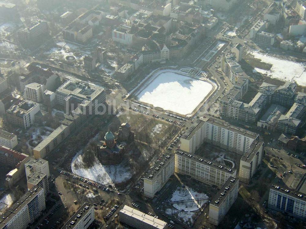 Berlin von oben - BERLIN 13.02.2003 Wohngebiet am Engelbecken in Berlin - Mitte an der Grenze zu Kreuzberg. Pilot: Grahn