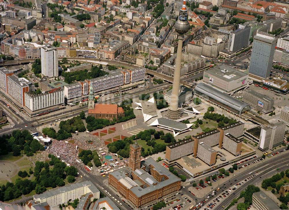 Berlin aus der Vogelperspektive: Berliner Alexanderplatz