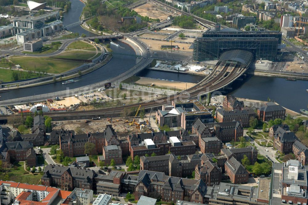 Berlin von oben - Berliner Charite in Berlin Mitte