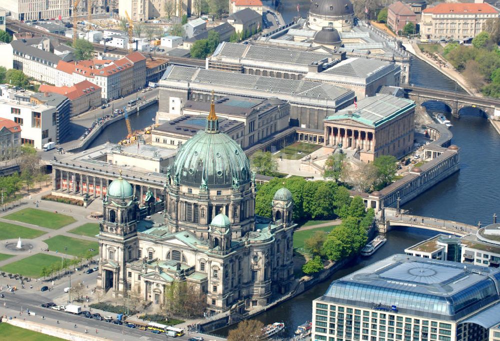 Luftbild Berlin - Berliner Dom und Altes Museum Berlin-Mitte