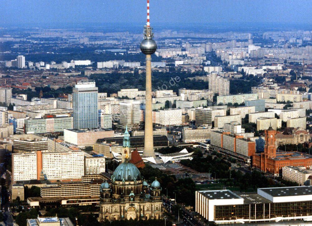 Luftbild Berlin - Berliner Fernsehturm