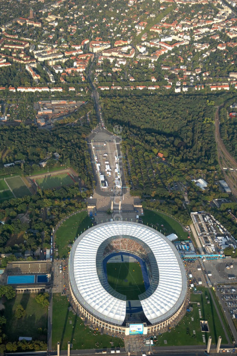 Berlin von oben - Berliner Olympiasradion, am letzten Tag der Leichtathletik WM 2009