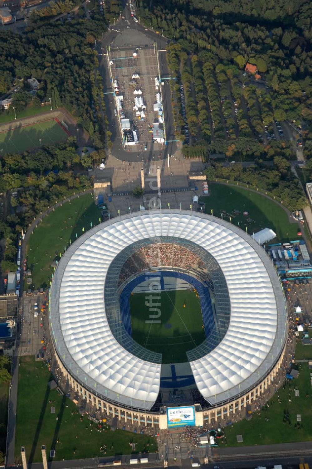 Luftbild Berlin - Berliner Olympiasradion, am letzten Tag der Leichtathletik WM 2009