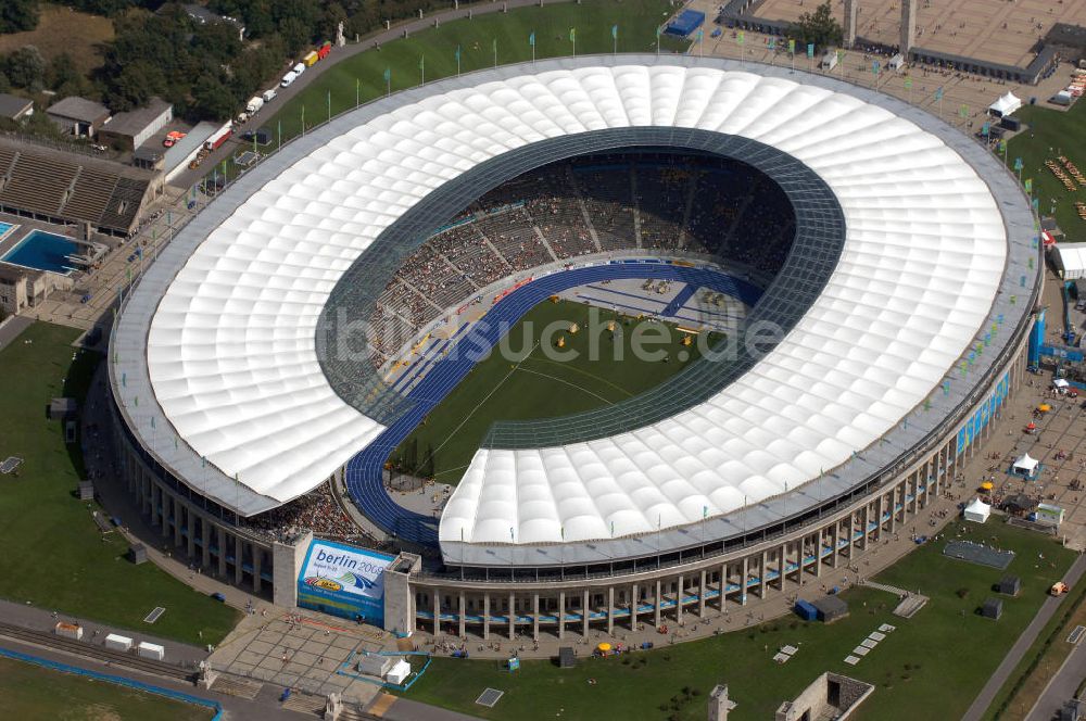 Luftbild Berlin - Berliner Olympiasradion, am Tag Eröffnung der Leichtathletik WM 2009