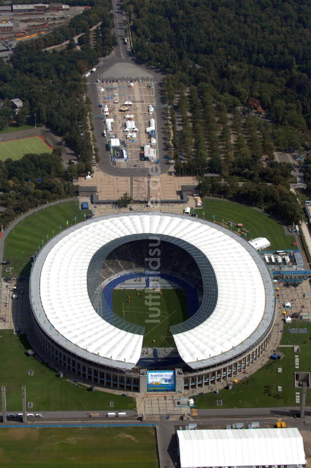 Luftbild Berlin - Berliner Olympiasradion, am Tag Eröffnung der Leichtathletik WM 2009