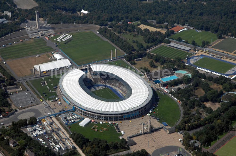 Luftaufnahme Berlin - Berliner Olympiasradion, am Tag Eröffnung der Leichtathletik WM 2009