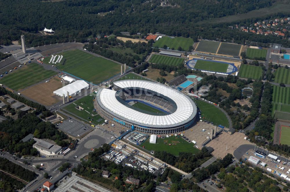 Luftbild Berlin - Berliner Olympiasradion, am Tag Eröffnung der Leichtathletik WM 2009