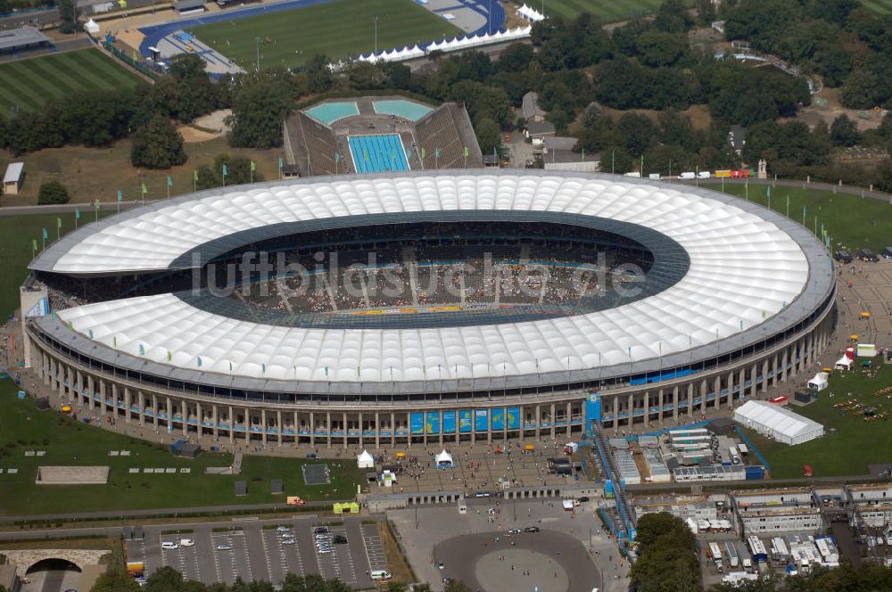 Luftbild Berlin - Berliner Olympiasradion, am Tag Eröffnung der Leichtathletik WM 2009