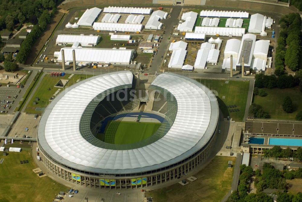 Berlin - Charlottenburg aus der Vogelperspektive: Berliner Olympiastadion vor der Fußballweltmeisterschaft