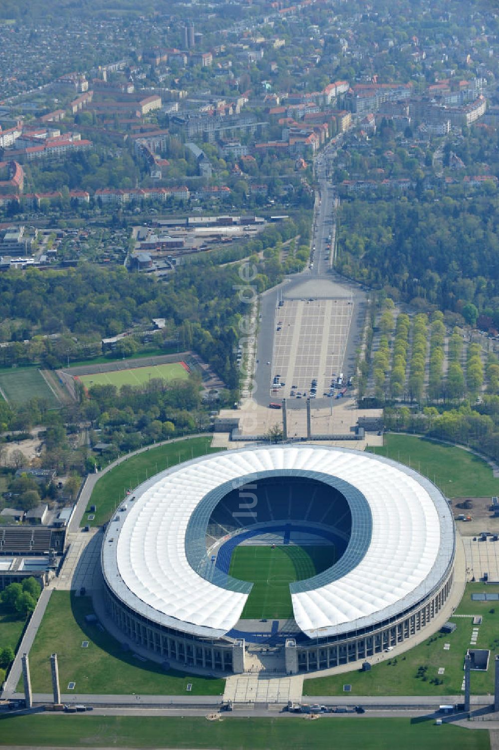 Berlin von oben - Berliner Olypiastadion auf dem Olymiapark Berlin