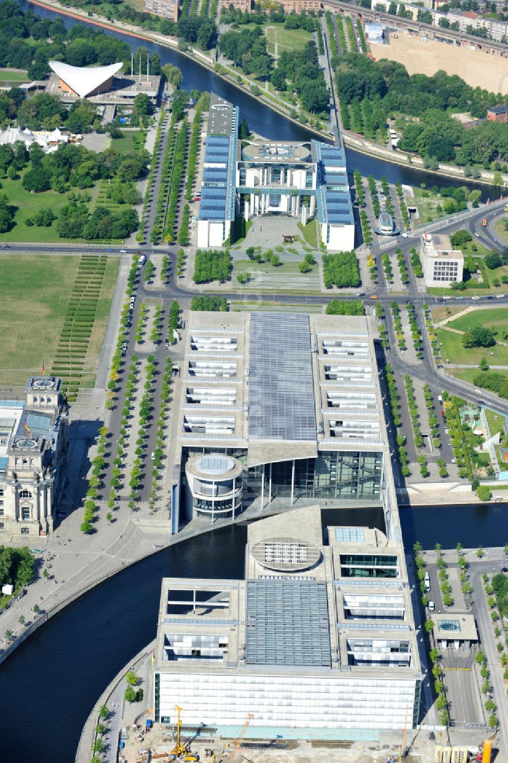 Luftaufnahme Berlin - Berliner Regierungsviertel mit dem Bundeskanzleramt im Tiergarten / Mitte