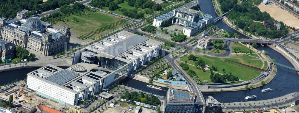 Berlin von oben - Berliner Regierungsviertel mit dem Bundeskanzleramt im Tiergarten / Mitte