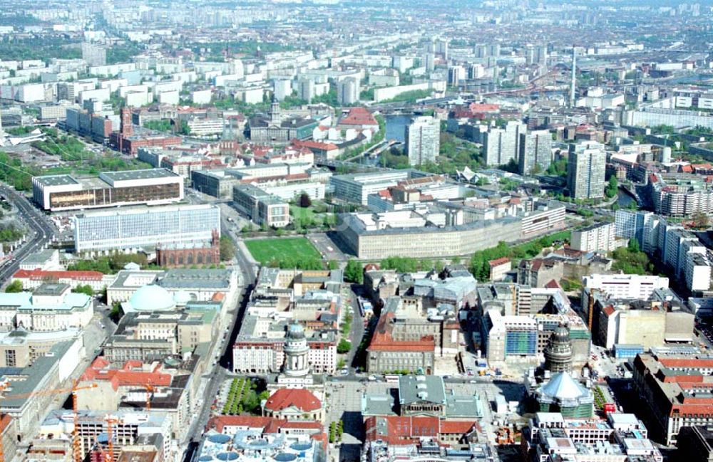 Luftaufnahme Berlin - 01.05.1995 Berliner-Stadtzentrum Alex Fernsehturm