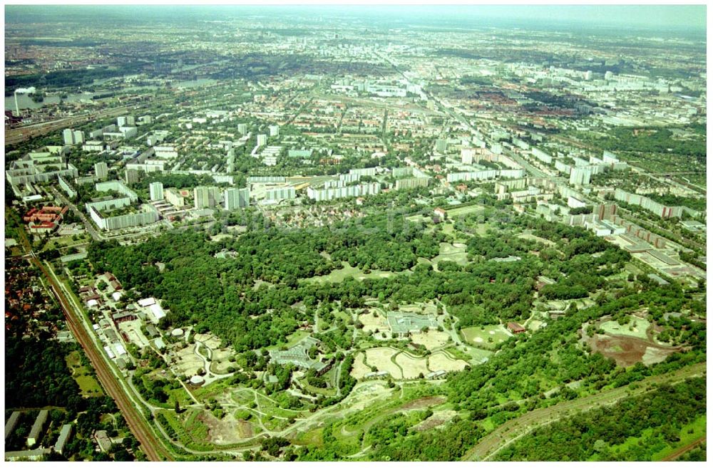 Luftaufnahme Berlin-Lichtenberg - Berliner Tierparkes in Berlin - Lichtenberg