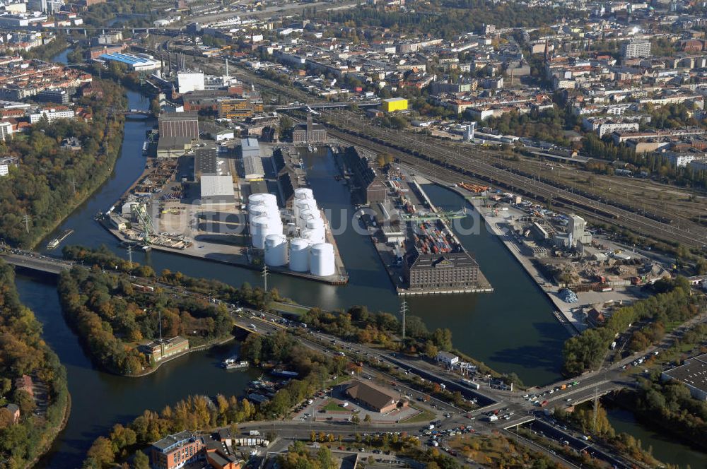 Berlin aus der Vogelperspektive: Berliner Westhafen ist ein Binnenhafen im Ortsteil Moabit des Bezirks Mitte