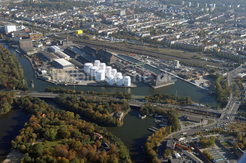 Luftaufnahme Berlin - Berliner Westhafen ist ein Binnenhafen im Ortsteil Moabit des Bezirks Mitte