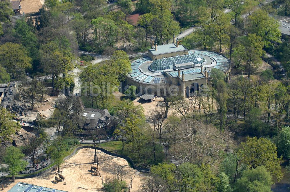 Berlin von oben - Berliner Zoo in Berlin-Charlottenburg