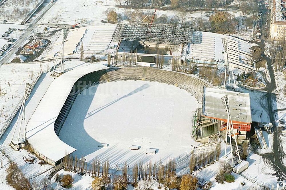 Luftbild Berlin Prenzlauer Berg - 22.11.1995 Berlin,Neubau Jahnsporpark Prenzlauer Berg