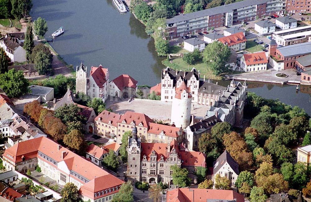 Luftbild Bernburg / Sachsen-Anhalt - Bernburg / Sachsen-Anhalt Blick auf das Schloß an der Saale in der Stadt Bernburg in Sachsen-Anhalt