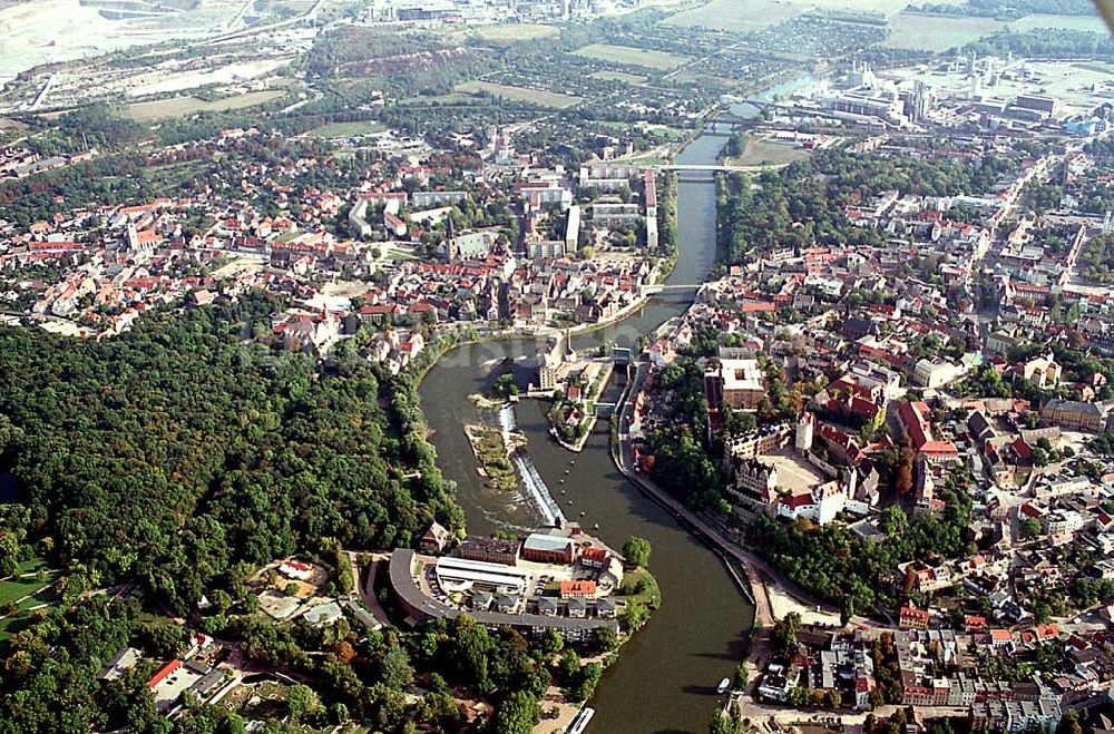 Luftbild Bernburg/ Sachsen Anhalt - Bernburg/ Sachsen Anhalt 20.09.2003 Stadtzentrum