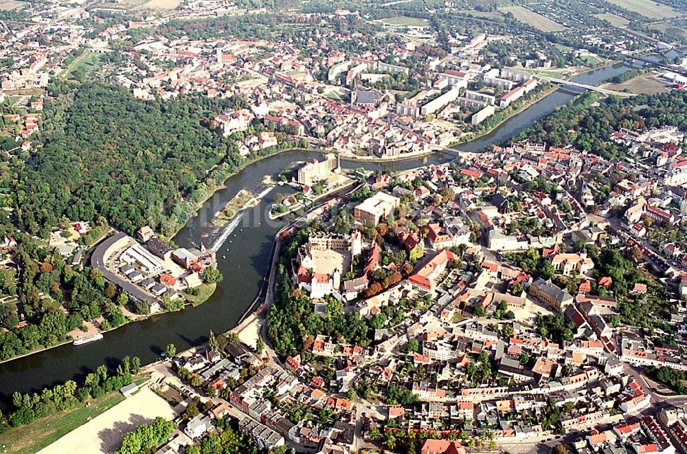 Bernburg/ Sachsen Anhalt von oben - Bernburg/ Sachsen Anhalt 20.09.2003 Stadtzentrum