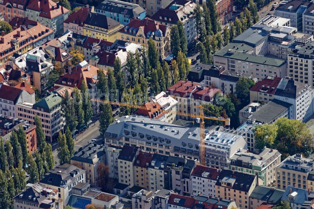 Luftaufnahme München - Übersicht über den Bereich um die Kreuzung Leopoldstraße und Hohenzollernstraße im Stadtteil Schwabing in München im Bundesland Bayern