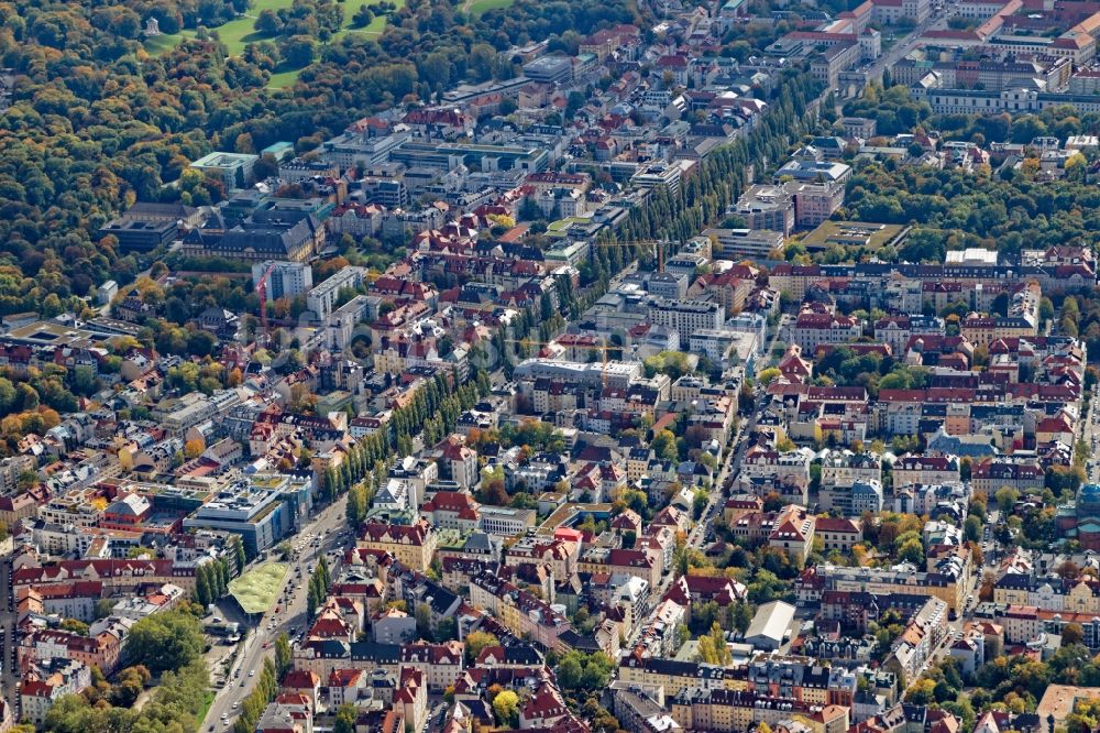 Luftbild München - Übersicht über den Bereich um die Leopoldstraße im Stadtteil Schwabing in München im Bundesland Bayern