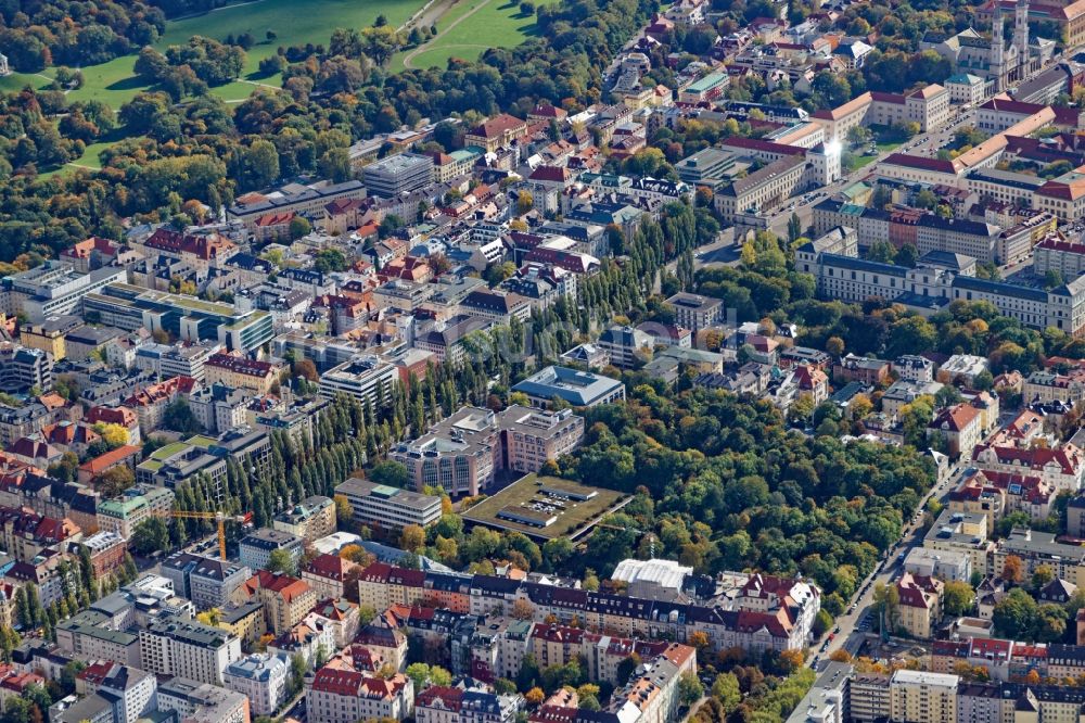 Luftaufnahme München - Übersicht über den Bereich um die Leopoldstraße im Stadtteil Schwabing in München im Bundesland Bayern