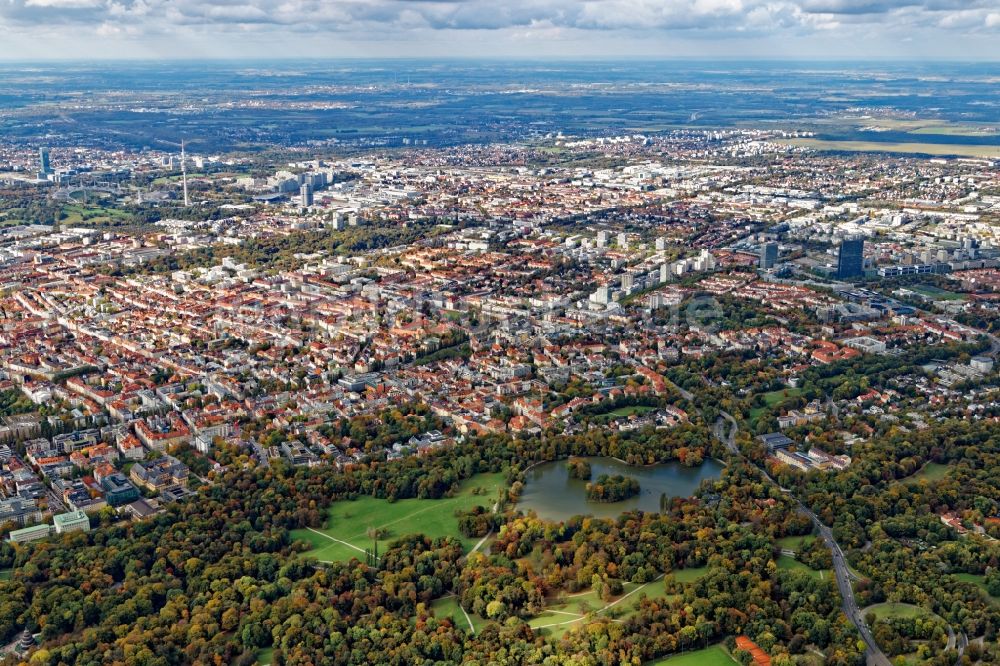 Luftaufnahme München - Übersicht über den Stadtteil Schwabing im Stadtgebiet in München im Bundesland Bayern, Deutschland