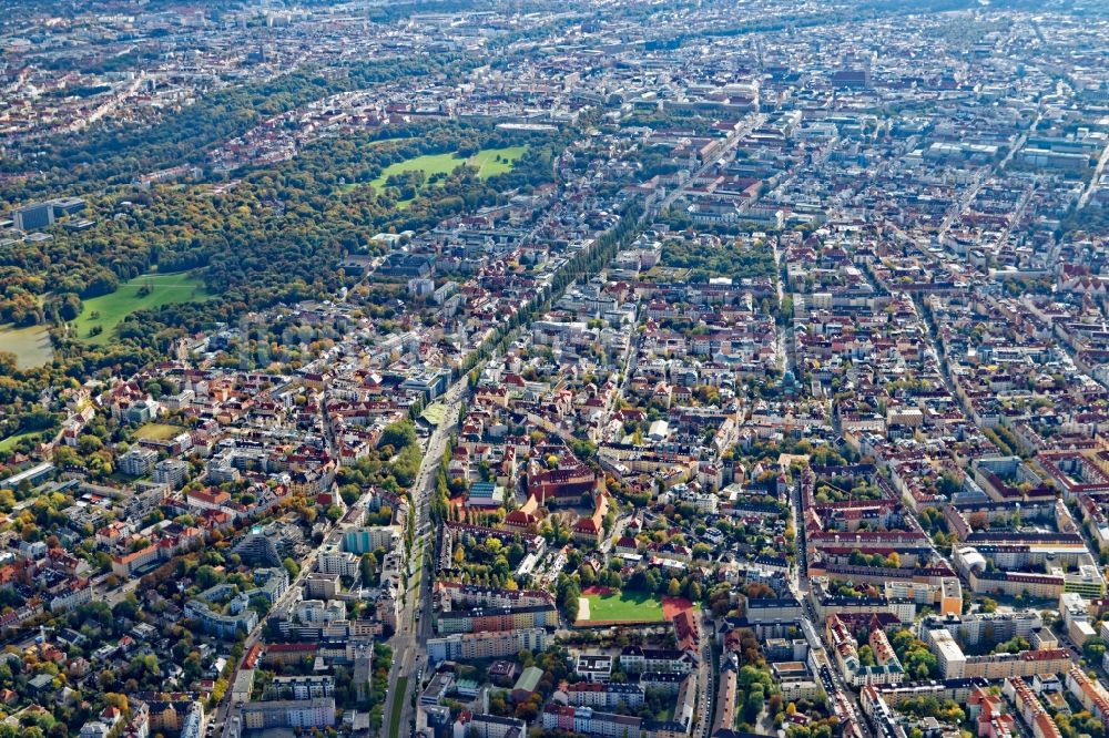 Luftaufnahme München - Übersicht über den Stadtteil Schwabing im Stadtgebiet in München im Bundesland Bayern, Deutschland